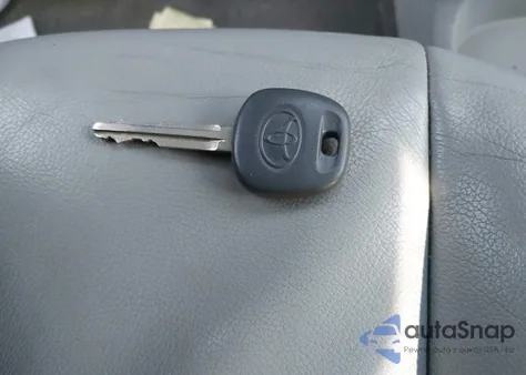 2013 Toyota Sienna Xle V6 8 Passenger from USA, damaged, VIN 5TDYK3DC1DS284163